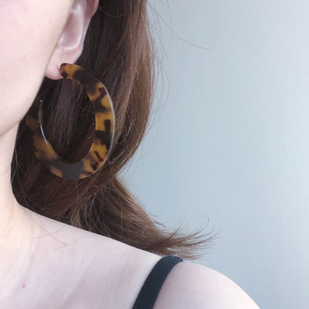 Reserved 2 Large Tortoise Resin Hoop Earrings - Picture 3 of 4